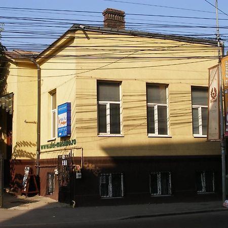 Kretan Hostel Bukarest Eksteriør billede